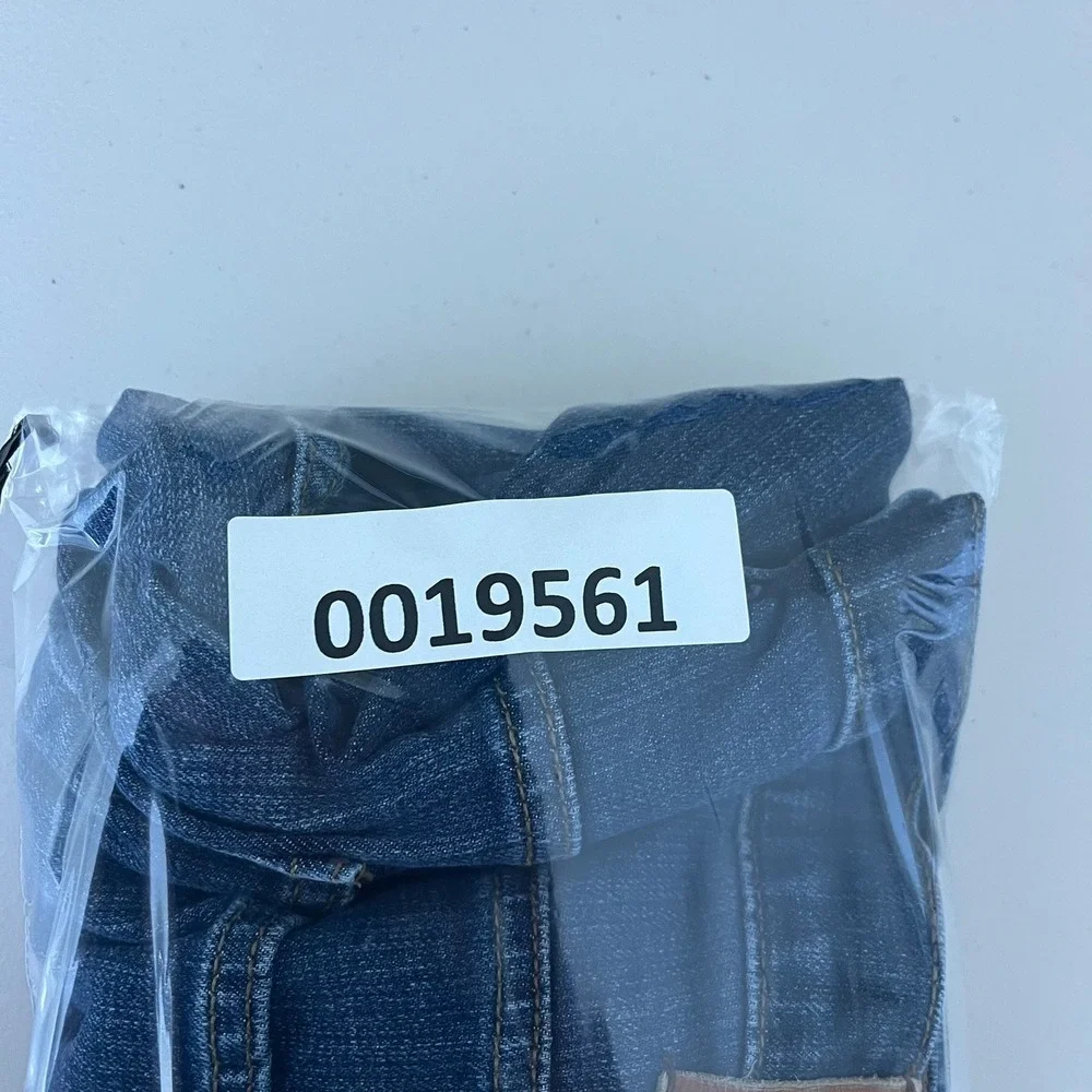 Lucky Brand 221 Straight Mens Jeans Blue Medium Wash 38x32 Denim Pants